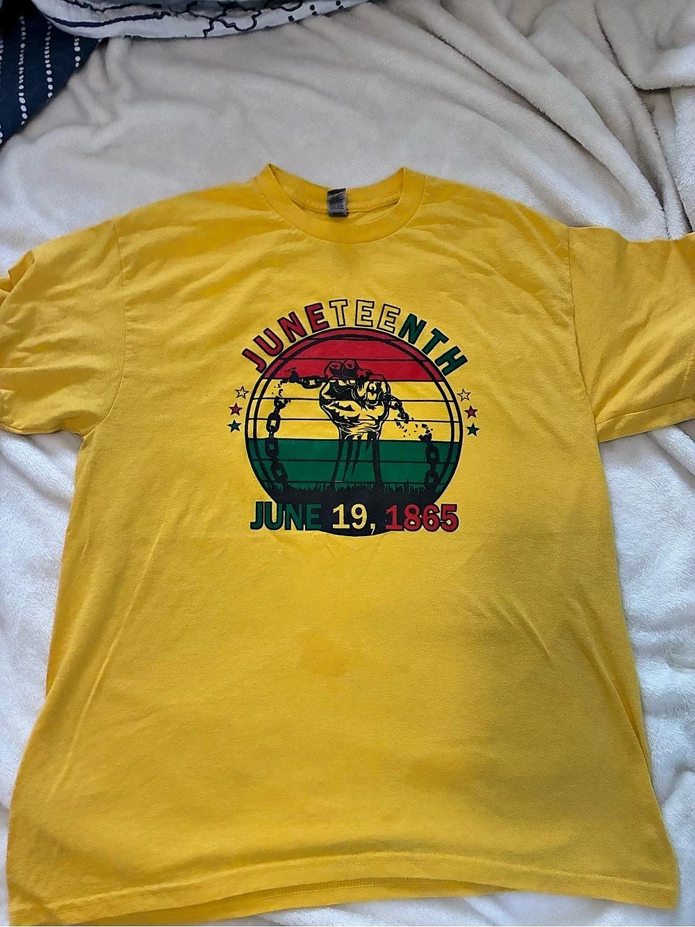 Gildan Graphic Short Sleeve Tee Size Large